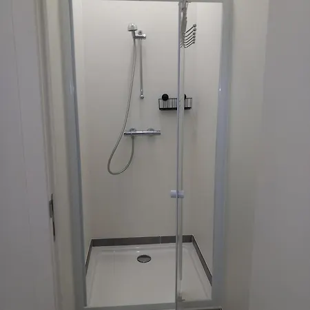 Chez Jean-claude 4 Personnes Un Lit Et Un Divan Lit * Βαβρ